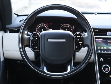 Land Rover Discovery Sport SUV Facelifting 2.0 D I4 240KM 2020 Land Rover Discovery Sport SD4, Salon Polska, zdjęcie 17