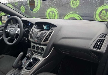 Ford Focus III Kombi Facelifting 1.6 TDCi 115KM 2014 Ford Focus DO WYNAJECIA Ford Focus 1.6 TDCi 1.6 Diesel 115KM, zdjęcie 29