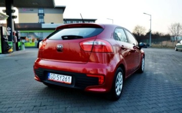 Kia Rio III Sedan 1.2 DOHC CVVT 85KM 2015 Kia Rio Lift Maly przebieg, Klimatyzacja, Po serwisie 1.2 Benzyna 85KM, zdjęcie 13