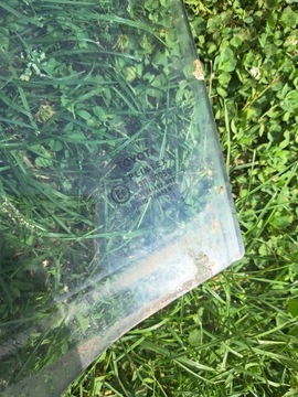 AVENSIS T25 SKLO (OKNO) DVEŘE LEVÝ PŘEDNÍ EVROPA