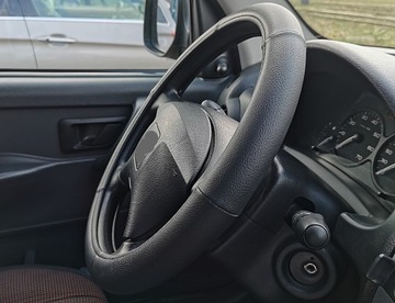 Pokrowiec na kierownice do VW Golf Passat Polo Touran Tiguan Up skóra CZARN