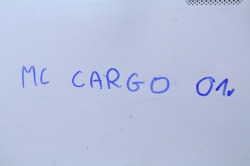 SKLO (OKNO) ČELNÍ MC CARGO 01R.