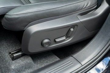 Volvo XC40 Crossover Facelifting 2.0 B4 197KM 2024 Volvo XC 40 B4 197 KM Ultra Dark Mild Hybrid, zdjęcie 8