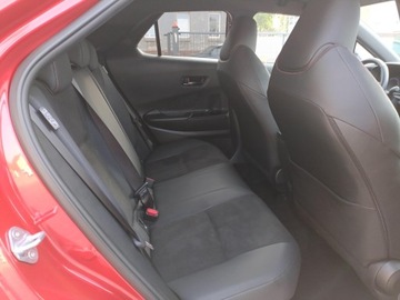 Toyota C-HR II SUV 2.0 Hybrid Dynamic Force 197KM 2024 Toyota C-HR 2.0 Hybrid GR Sport 2.0 Hybrid GR Spor, zdjęcie 13