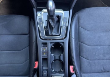 Volkswagen Arteon Fastback Facelifting 2.0 TDI 200KM 2022 Volkswagen Arteon SalonPL 2.0TDI 200KM R-Line Matrix ACC Kamera Asystenci, zdjęcie 17