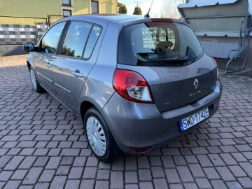 Renault Clio III Hatchback 3d Phase II 1.2 16v 75KM 2011 Renault Clio Tylko158tyśkm 1WŁAŚCICIEL 2011 Lift 1.2 ORYGINAŁ LAKIER 5DRZWI, zdjęcie 4