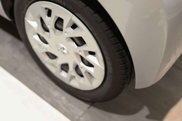 Toyota Aygo II Hatchback 3d Facelifting 1.0 VVT-i 72KM 2019 Toyota Aygo 1.0 VVT-i X-play czujniki parkowania Benzyna 72KM, zdjęcie 33