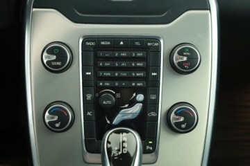 Volvo V70 III Kombi 1.6 DRIVe 115KM 2013 Volvo V70 D2, Automat, Skóra, Xenon, Bi-Xenon, zdjęcie 10