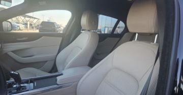 Jaguar XE Sedan Facelifting 2.0 i4P 250KM 2019 Jaguar XE 2.0 Benzyna 250KM, zdjęcie 14