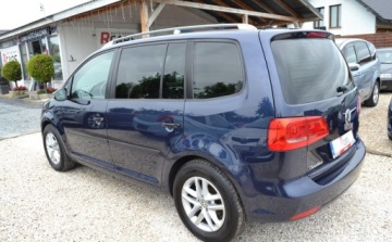 Volkswagen Touran II 1.6 TDI 105KM 2014 Volkswagen Touran Bezwypadkowy - Serwis - OPLACONY - Bez Korozji 1.6 105KM, zdjęcie 14