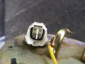 ČERPADLO PALIVA MAZDA MX3 B3E7 B575