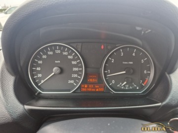 BMW Seria 1 E81/E87 Hatchback 5d E87 1.6 116i 122KM 2008 BMW Seria 1 Radio CdAux Wielofunkcyjna kierownica 1.6 Benzyna 122KM, zdjęcie 19