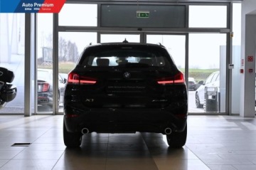 BMW X1 F48 Crossover Facelifting 2.0 20d 190KM 2020 BMW X1 xDrive20dFV23Reflektor LEDHak holowniczyFotel sportowy 2.0, zdjęcie 19