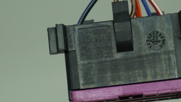 Разъем AUDI VOLKSWAGEN 3A0972695A