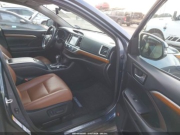 Toyota Highlander II 2018 Toyota Highlander 2018r., 4x4, 3.5L 3.5 Benzyna 295KM, zdjęcie 4