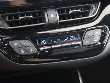 Toyota C-HR I Crossover 1.8 Hybrid 122KM 2017 Toyota C-HR 1.8 Hybrid, Salon Polska, Automat, zdjęcie 10