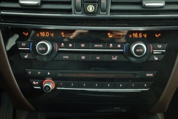 BMW X5 F15 SUV xDrive40e 313KM 2017 BMW X5 xDrive40e, Salon Polska, Serwis ASO, 4X4, zdjęcie 14