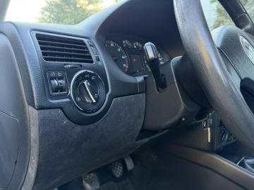 Volkswagen Bora Sedan 1.6 16V 105KM 2003 Volkswagen Bora Manual | Krajowy| Po rozrządzie |, zdjęcie 33