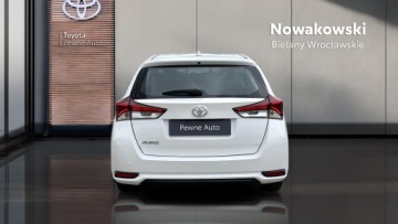 Toyota Corolla XI Sedan Facelifting 1,33 Dual VVT-i 99KM 2018 Toyota Auris 1.33 VVT-i Active II (2012-) 1.33 VVT, zdjęcie 3