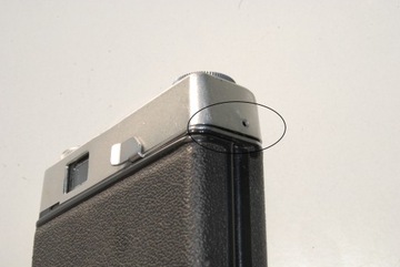 Старый фотоаппарат Voigtlander VITORET DR античный памятник