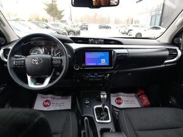Toyota Hilux VIII Podwójna kabina Facelifting 2.8 D-4D 204KM 2024 Toyota Hilux 2.8 D-4D mHEV Double Cab Executive 4x, zdjęcie 21