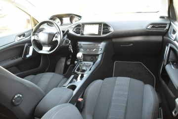 Peugeot 308 II SW 1.6 BlueHDi 120KM 2015 Peugeot 308 1,6Hdi 120Km Led Navi Kamera Panorama, zdjęcie 5