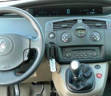 Renault SCENIC - 2 2003-2009 Маскирующая рамка 1DIN