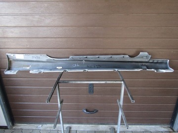 Накладка на порог слева Mercedes E 207 AMG Cabrio