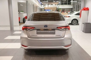 Toyota Corolla XII Sedan 1.8 Hybrid 122KM 2022 Toyota Corolla 1.8 Hybrid Comfort Gwarancja 1.8 Hybryda 122KM, zdjęcie 3