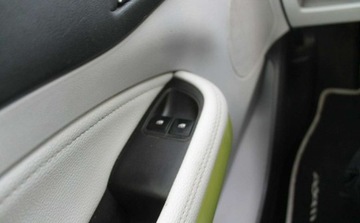 Opel Adam Hatchback 1.2 70KM 2013 Opel Adam 1.2 Benzyna 70KM, zdjęcie 15