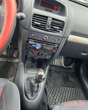 Renault Clio II Hatchback 1.2 i 16V 75KM 2004 Renault Clio Renault Clio 1.1 Benzyna 75KM, zdjęcie 14