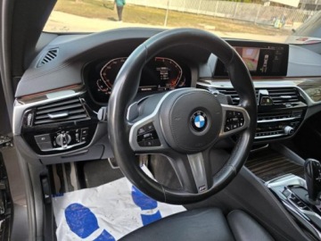 BMW Seria 5 G30-G31 Limuzyna 530i 252KM 2020 BMW 5 530i 2,0l 252KM Niski przebieg: 109,498km Dokumentacja pochodzenia, zdjęcie 7