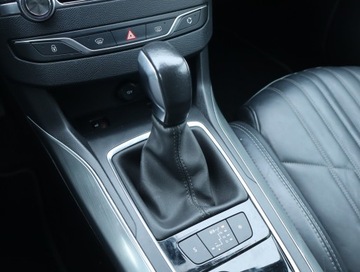 Peugeot 308 II Hatchback Facelifting 1.2 PureTech 130KM 2018 Peugeot 308 1.2 PureTech, Automat, Skóra, Navi, zdjęcie 11