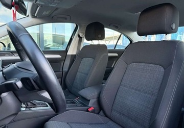 Volkswagen Passat B8 Variant Facelifting 1.5 TSI EVO 150KM 2022 Volkswagen Passat Reflektory LED FrontLane Assist ACC Salon PL FVAT23, zdjęcie 21