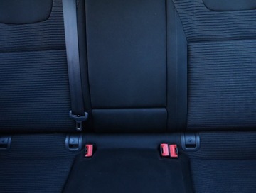 Skoda Octavia III Kombi 2.0 TDI CR DPF 150KM 2015 Skoda Octavia 2.0 TDI, DSG, Navi, Xenon, Bi-Xenon, zdjęcie 9