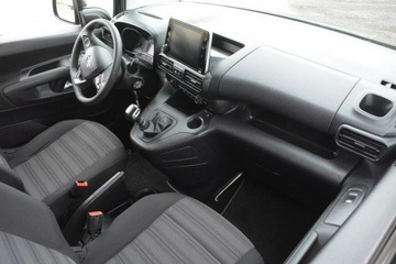 Opel Combo E Kombivan 1.2 Turbo 110KM 2019 Opel Combo 1.2 Turbo 7 osobowy nawi led kamera gwa, zdjęcie 12