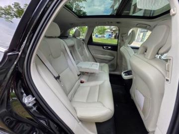 Volvo XC60 II Crossover T5 254KM 2018 VOLVO XC60 II Inscription, T5 2.0l benzyna Turbo 254KM*Przebieg: 98,476km, zdjęcie 32