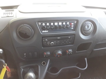 Renault Master IV Furgon FWD 2.3 dCi 150KM 2015 Renault Master 150KM AMBULANS KAMPER, zdjęcie 28