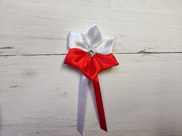 Национальный котильон, красно-белая розетка