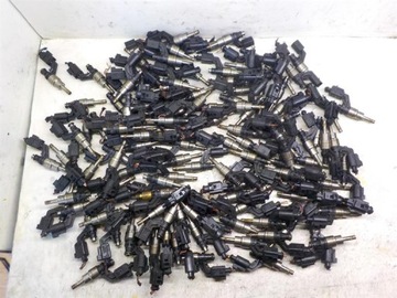 WTRYSKIWACZ VW GOLF V 1.6 03C906036A 0261500016