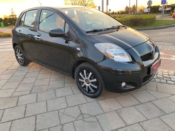 Toyota Yaris III Hatchback 5d 1.4 D-4D DPF 90KM 2011 Toyota Yaris II 1.4 D4D 90 KM NAVI KAMERA, zdjęcie 3
