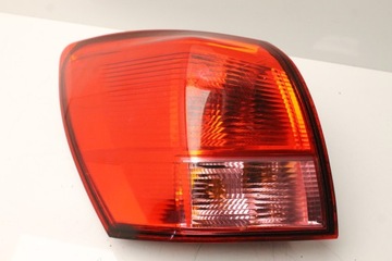 NISSAN QASHQAI J10 06R- LAMPA LEWA TYLNA LEWY TYŁ