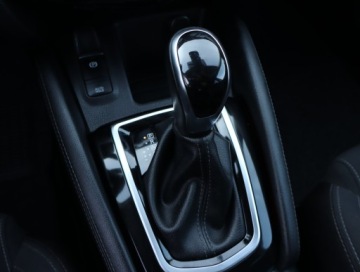 Nissan Qashqai II Crossover Facelifting 1.3 DIG-T  160KM 2019 Nissan Qashqai 1.3 DIG-T, Automat, Navi, Klima, zdjęcie 16