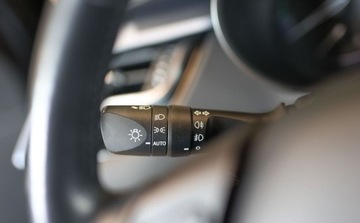 Toyota C-HR I Crossover Facelifting 1.8 Hybrid 122KM 2021 Toyota C-HR 1.8 Hybrid Style 1.8 Hybryda 122KM, zdjęcie 33