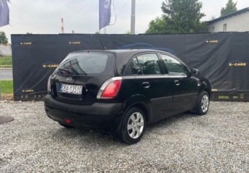 Kia Rio II Hatchback 5d 1.4 i 16V 97KM 2009 Kia Rio Kia Rio 1.4 b LPG EKONOMICZNY DLUGIE OPLATY Zamiana, zdjęcie 3