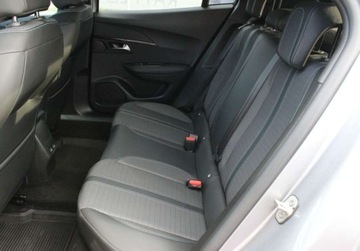 Peugeot 2008 II SUV 1.2 PureTech 130KM 2021 Peugeot 2008 Allure EAT8 Gwarancja Od RiA 1.2 Benzyna 130KM, zdjęcie 12