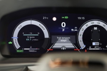 Toyota C-HR II SUV 2.0 Hybrid Dynamic Force 197KM 2024 Toyota C-HR 2.0 Hybrid Dynamic Force GR Sport 2.0 Hybryda 197KM, zdjęcie 4