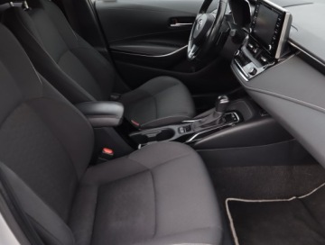 Toyota Corolla XII 2019 Toyota Corolla 2.0 Hybrid, Salon Polska, zdjęcie 8