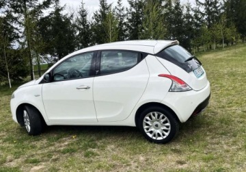 Lancia Ypsilon IV Hatchback 5d 1.3 Multijet 16v 95KM 2011 Lancia Ypsilon KLIMATYZACJA, zarejestrowany, czujniki cofania, ZERO KOROZJ, zdjęcie 1