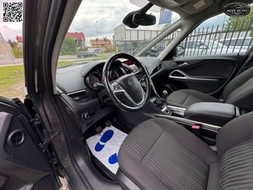 Opel Zafira C Tourer 1.4 Turbo ECOTEC 140KM 2012 Opel Zafira 7 osobowy -Tourer- Szwajcaria - Po przegladzie olejowym Gwara, zdjęcie 21